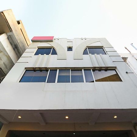 Oyo 28856 Manjeera Inn Визакхапатнам Екстериор снимка