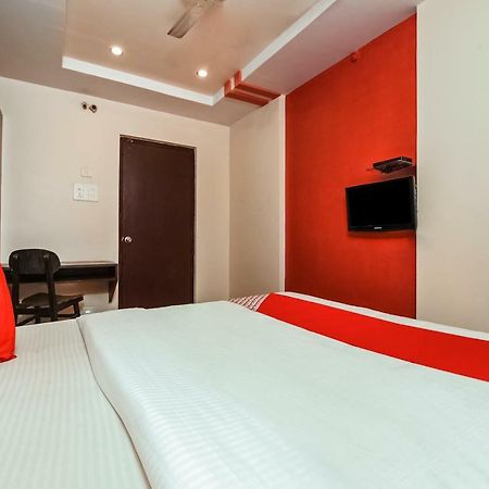 Oyo 28856 Manjeera Inn Визакхапатнам Екстериор снимка