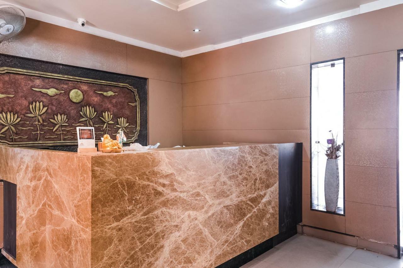 Oyo 28856 Manjeera Inn Визакхапатнам Екстериор снимка