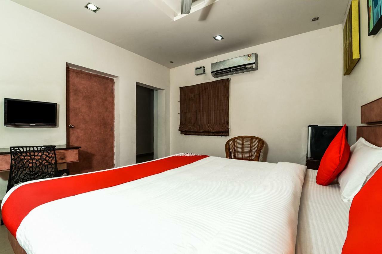 Oyo 28856 Manjeera Inn Визакхапатнам Екстериор снимка
